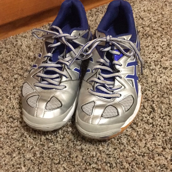 Volleyball shoes - Picture 2 of 3